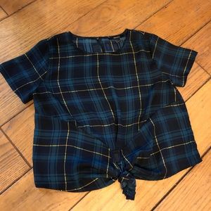 Plaid tie-front top size Small